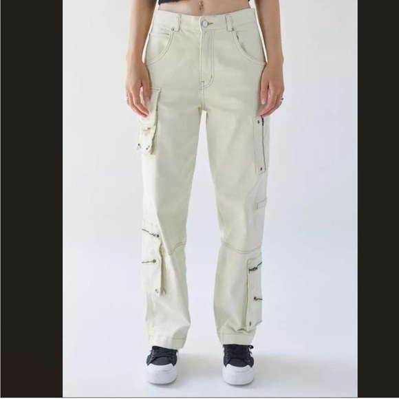 Urban Outfitters Pants - Urban Outfitters BDG Women's Dropped Cargo Pants Size 26